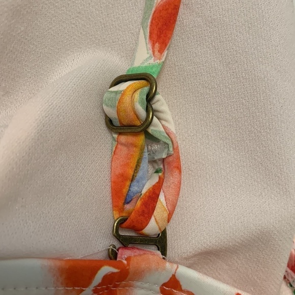 LUCKY BRAND floral print bikini top adjustable straps removable pads white sz 1X - Picture 7 of 14